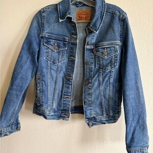 Levi's Light Blue stretch Denim cropped Jacket with Contrast Stitching